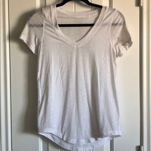 Lululemon v neck shirt sz 4
